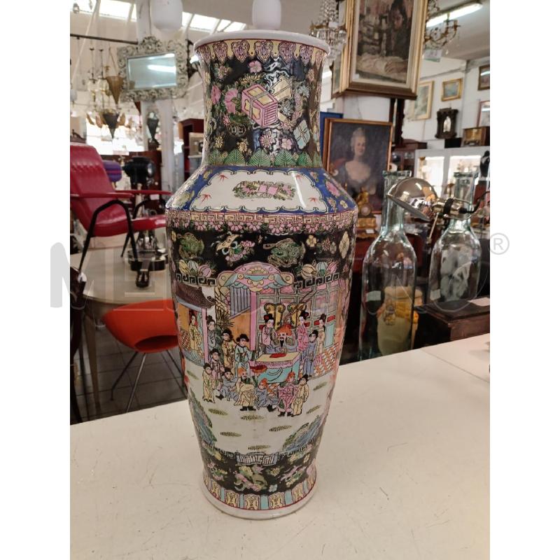 VASO ORIENTALE DECORI RILIEVO | Mercatino dell'Usato Milano centrale 1