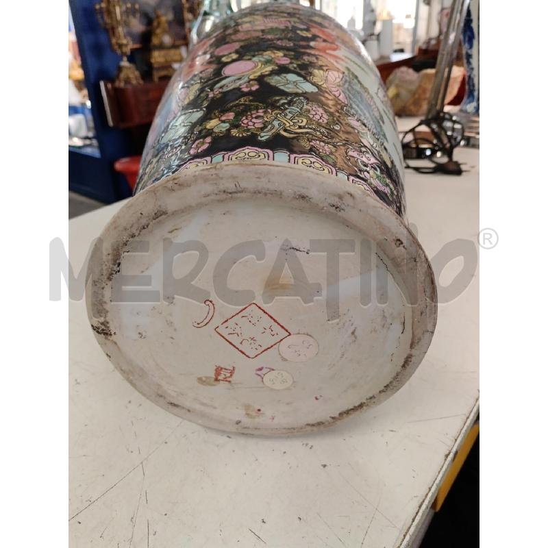 VASO ORIENTALE DECORI RILIEVO | Mercatino dell'Usato Milano centrale 3