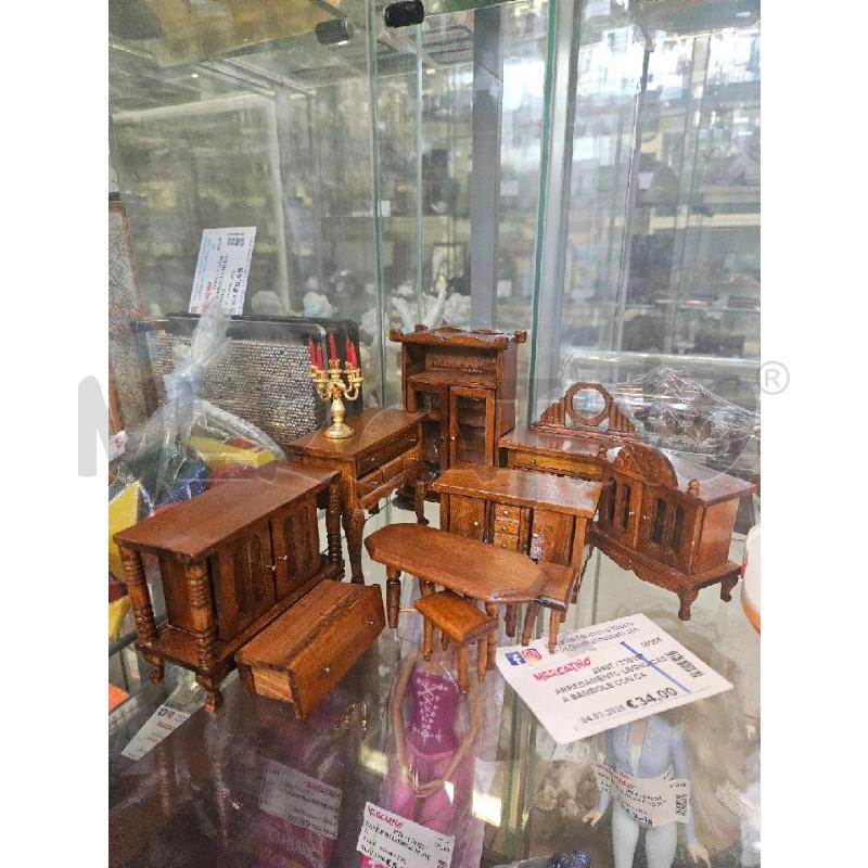 ARREDAMENTO LEGNO CASA BAMBOLE CON CANDELABRO | Mercatino dell'Usato Modena 1