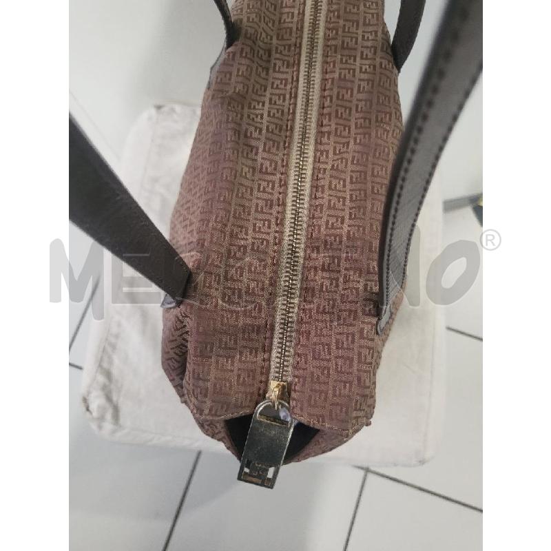 BORSA DONNA FENDI NYLON VINTAGE | Mercatino dell'Usato Modena 4