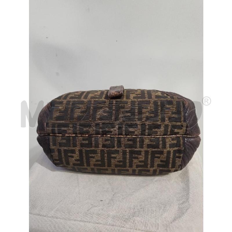 BORSA DONNA FENDI SPYBAG ANNI Y2K | Mercatino dell'Usato Modena 3