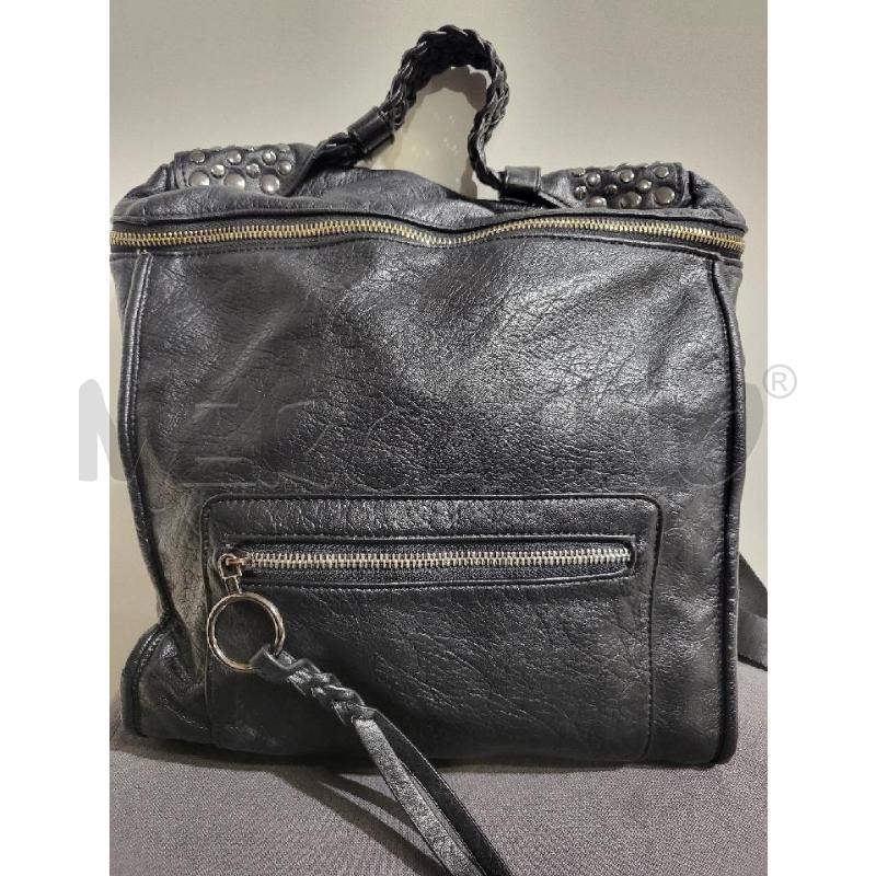BORSA DONNA NERA A ZAINO BATA | Mercatino dell'Usato Modena 1