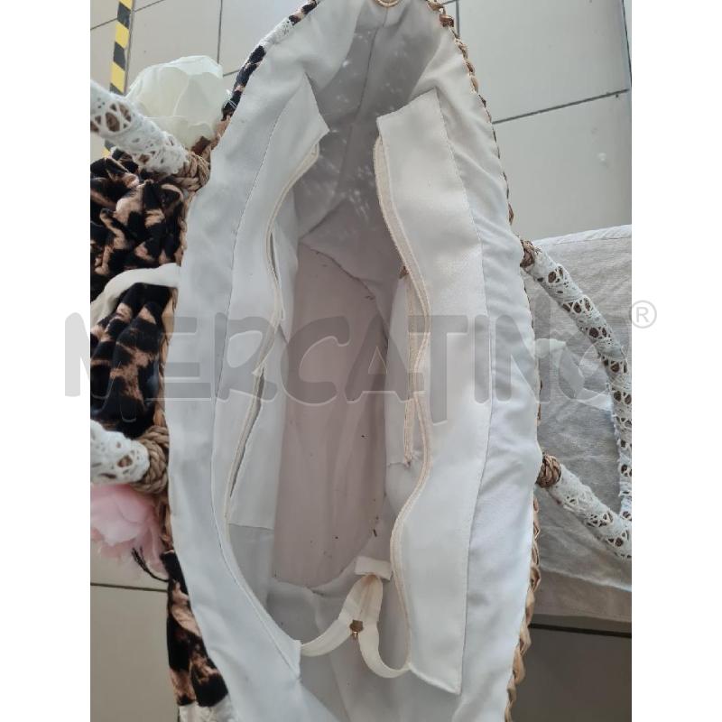 BORSA DONNA PAGLIA CON FIORI APPLICATI | Mercatino dell'Usato Modena 4