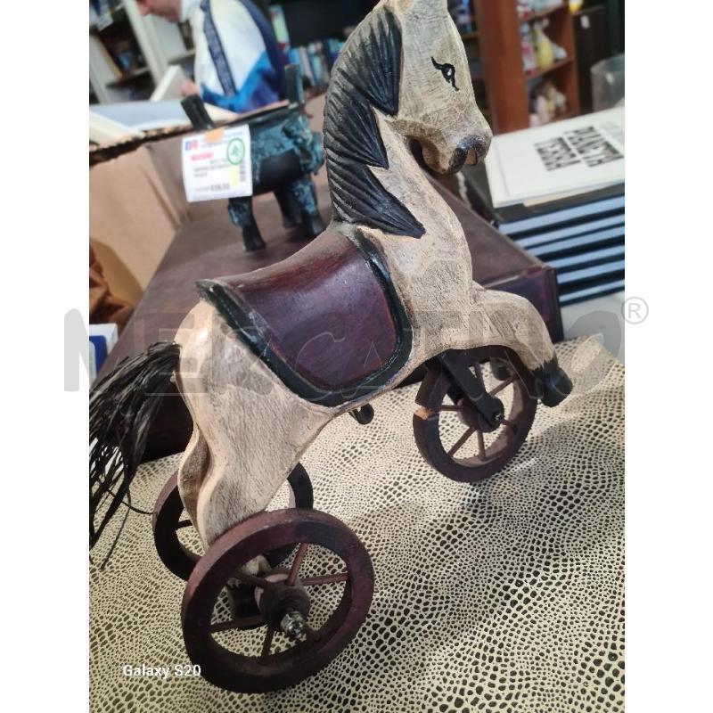 CAVALLUCCIO VINTAGE IN LEGNO CON DIFETTI | Mercatino dell'Usato Modena 2