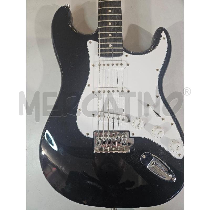 CHITARRA ELETTRICA EKO EST 1959 NERA BIANCO | Mercatino dell'Usato Modena 2