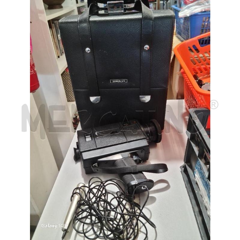 CINEPRESA  SANKYO SOUND XL-40S SUPER 8 MM CON CUSTODIA E PELLICOLE VENDUTA COME DECORATIVA | Mercatino dell'Usato Modena 1