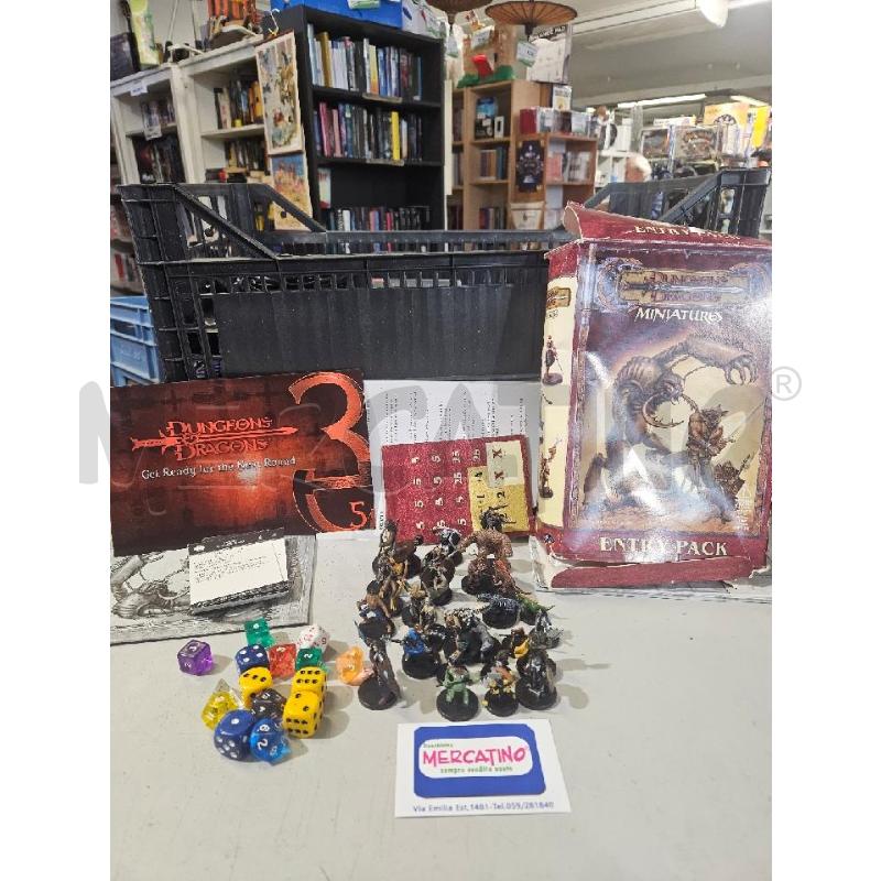 DUNGEONS DRAGON MINIATURES ENTRY PACK NON VERIFICATO | Mercatino dell'Usato Modena 1