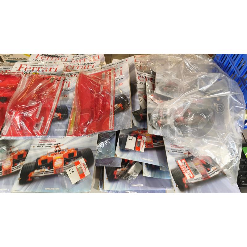 FERRARI F2004 DEAGOSTINI COMPLETA 100 USCITE DA MONTARE | Mercatino dell'Usato Modena 3