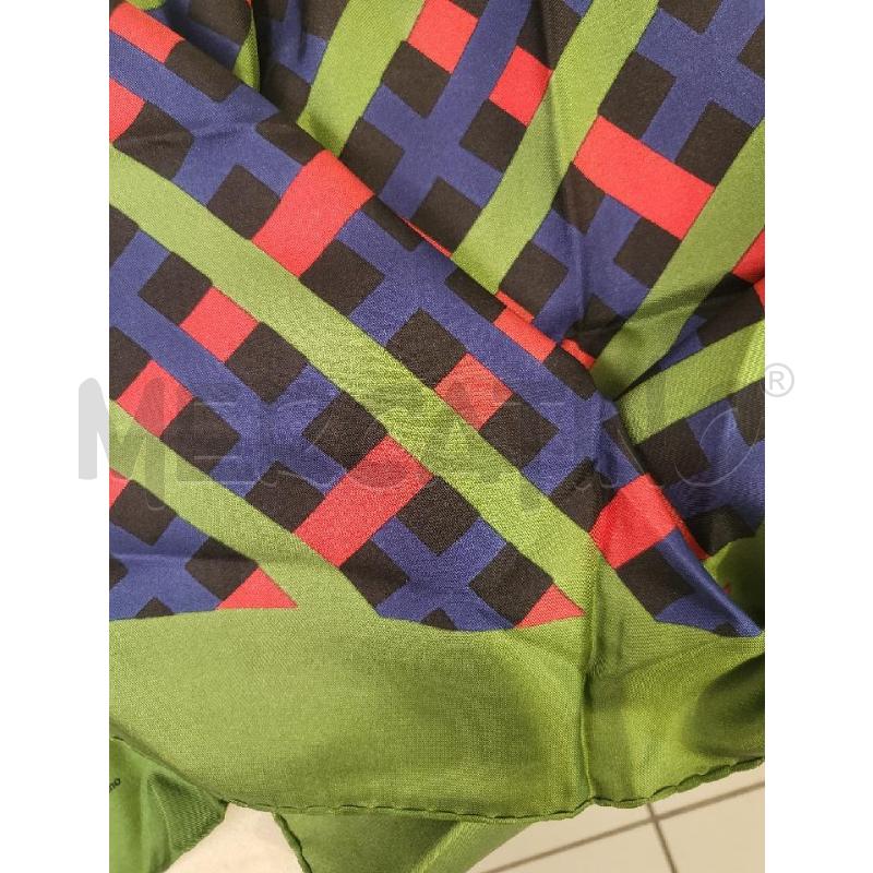 FOULARD FANTA ROSSO VERDE ROBERTA CAMERINO | Mercatino dell'Usato Modena 5