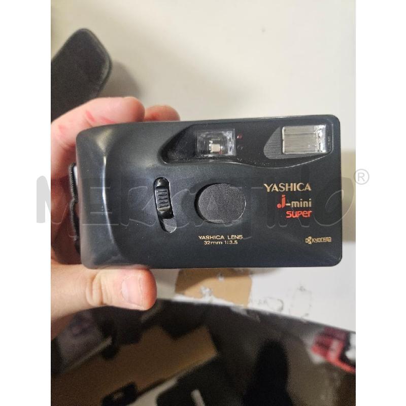 MACCHINA FOTOGRAFICA YASHICA J MINI SUPER A PILE | Mercatino dell'Usato Modena 1