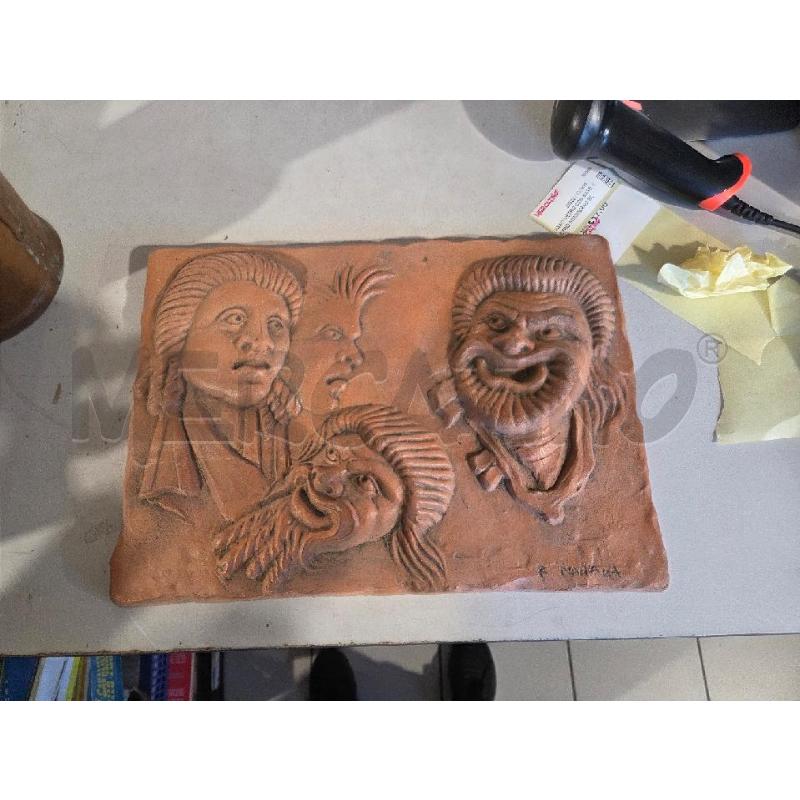 PIASTRA TERRACOTTA VOLTI F.MANARA | Mercatino dell'Usato Modena 1