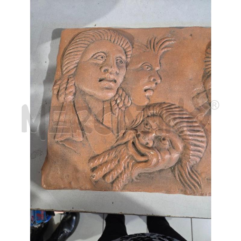 PIASTRA TERRACOTTA VOLTI F.MANARA | Mercatino dell'Usato Modena 2