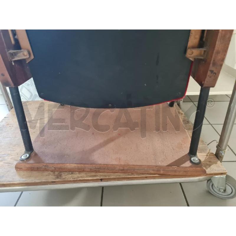 POLTRONA CINEMA LEGNO ROSSA  | Mercatino dell'Usato Modena 4