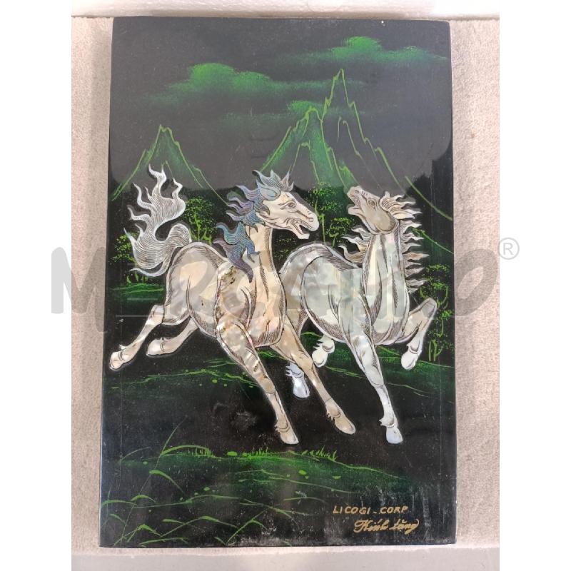 QUADRO 29X19CM CAVALLI MADREPERLA SU LEGNO LACCATO | Mercatino dell'Usato Modena 1