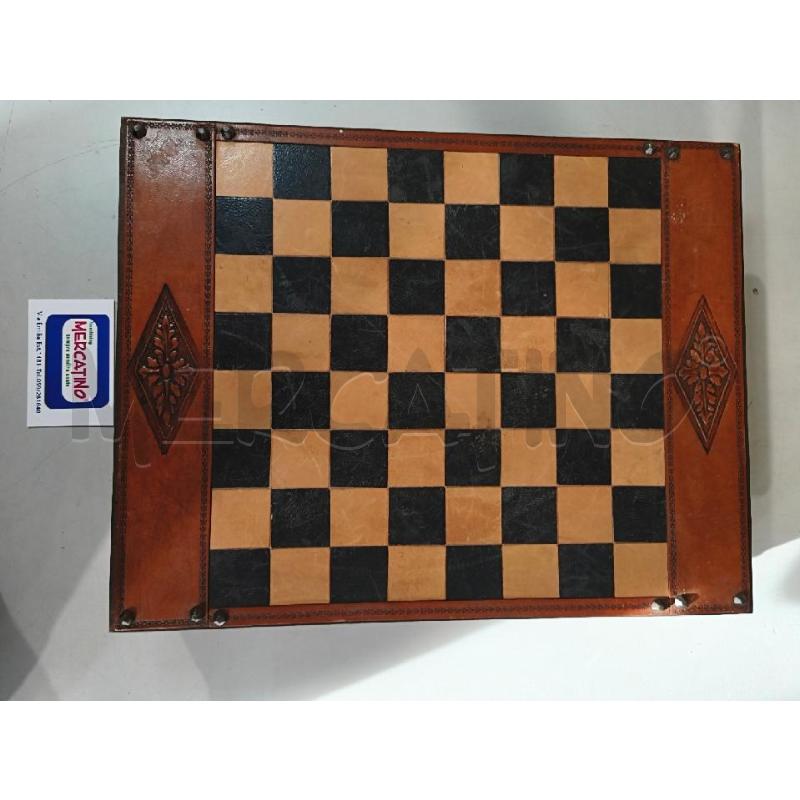 SCACCHIERA CUOIO LEGNO 38X30CM SCACCHI METTALLO | Mercatino dell'Usato Modena 1