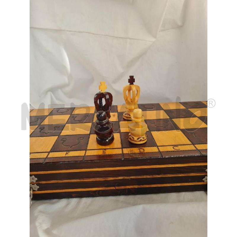 SCACCHIERA LEGNO CON SCACCHI  43X44CM | Mercatino dell'Usato Modena 3
