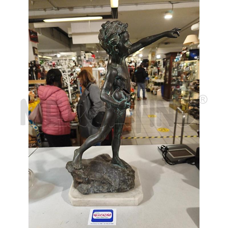 STATUA IN BRONZO PESCATORELLO SU BASE MARMO | Mercatino dell'Usato Modena 1