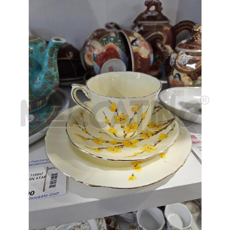 TAZZA CER. CROWN STAFFORDSHIRE FIORI GIALLI DIPINTI | Mercatino dell'Usato Modena 1