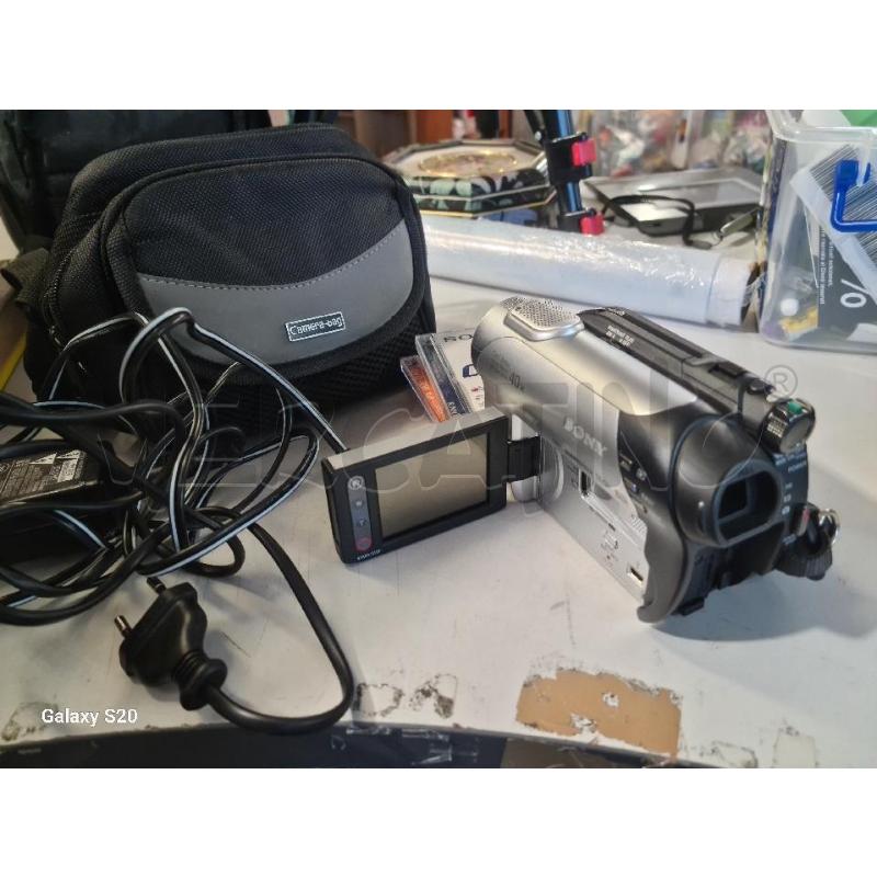 VIDEO CAMERA HANDYCAM ZEISS 40X BATTERIA DA SOST+ ACC | Mercatino dell'Usato Modena 2