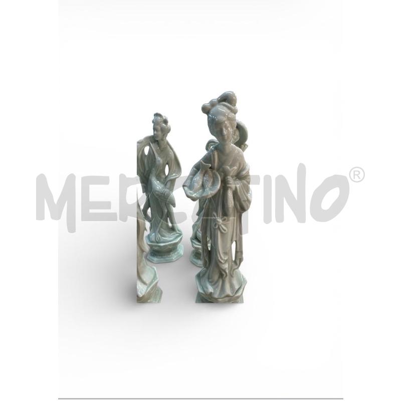 STATUINA ORIENTALE CERAMICA BIANCA | Mercatino dell'Usato Carrara 2