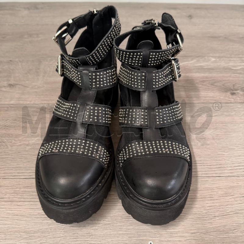 SCARPE DONNA CULT NERO BORCHIE | Mercatino dell'Usato Casoria 1