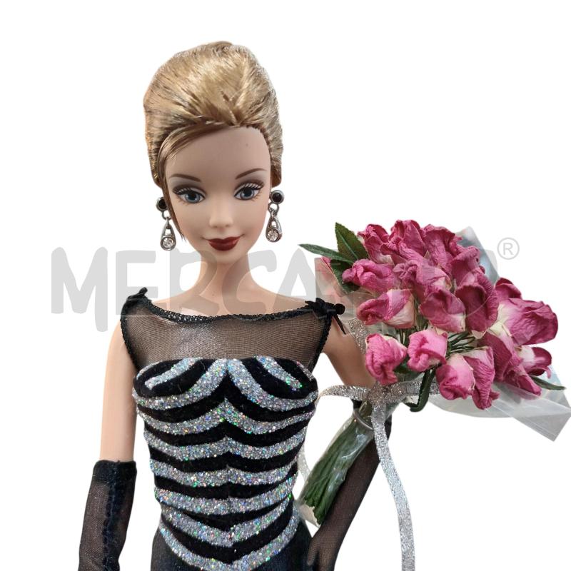 BARBIE COLLECTIBLES CELEBRATING 410 YEARS ABITO NERO CON FIORI | Mercatino dell'Usato Napoli 2