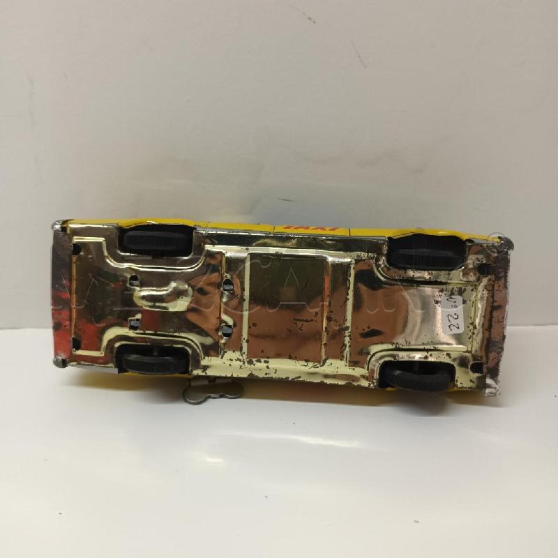 GIOCO DI LATTA CORDA AUTO YELLOW CAR | Mercatino dell'Usato Napoli 4