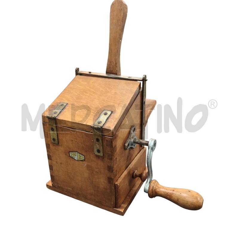 GRATTUGIA VINTAGE LEGNO MANUALE P.B. | Mercatino dell'Usato Napoli 1