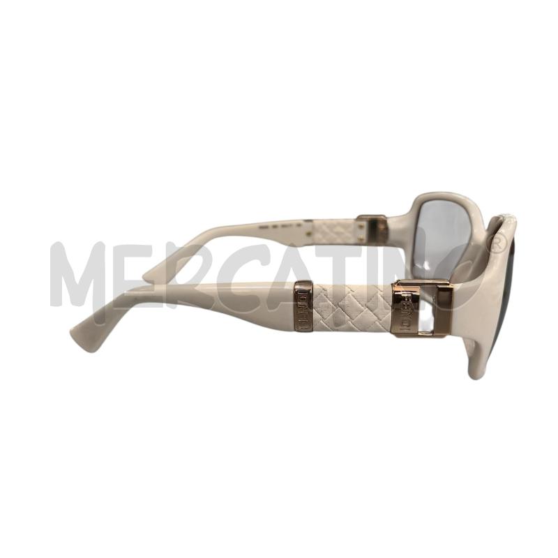 OCCHIALI DONNA FENDI BIANCI LENTI SCURE | Mercatino dell'Usato Napoli 3