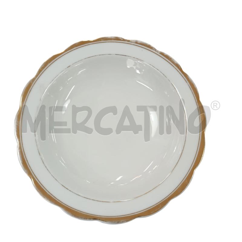 PIATTI PZ. 5 + COPERCHI BIANCHI POMO DORATO FIORE | Mercatino dell'Usato Napoli 4