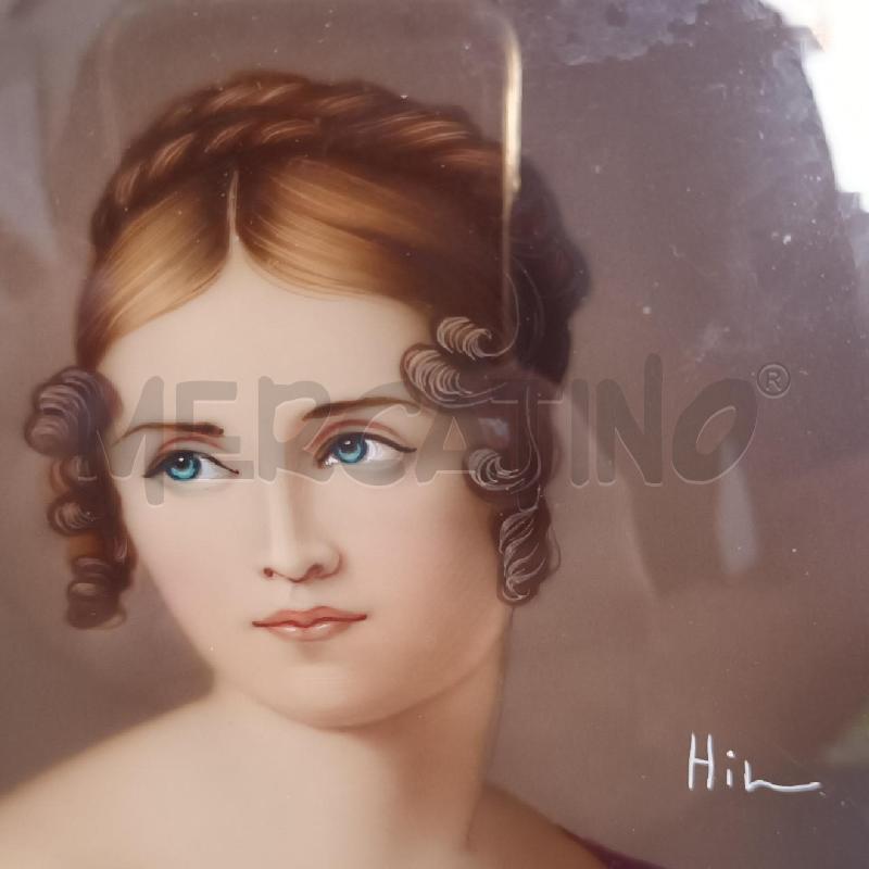 QUADRETTO BUSTO DONNA OVALE CORNICE LEGNO | Mercatino dell'Usato Napoli 4