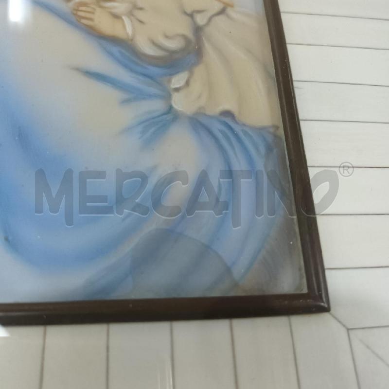 QUADRO  MADONNA CON BAMBINO CORNICE NERA | Mercatino dell'Usato Napoli 4