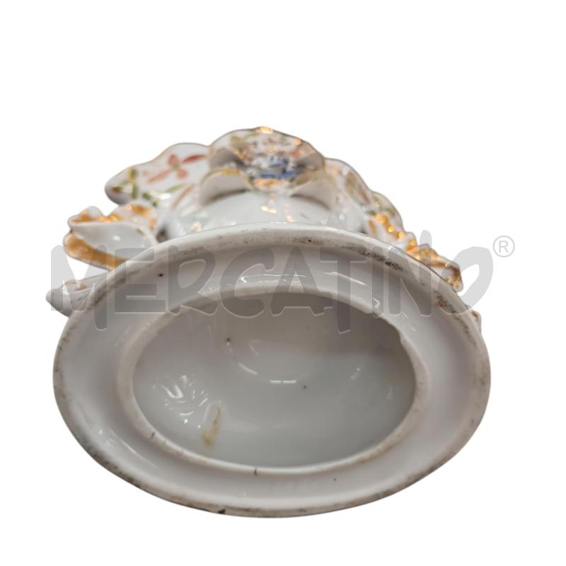 VASO BIANCO MANICI FOGLIE DORATI FIORI RILIEVO | Mercatino dell'Usato Napoli 4