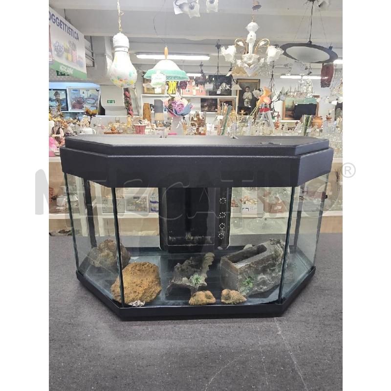 ACQUARIO GRANDE NERO VETRO SENZA LUCE DECORI INTERNO | Mercatino dell'Usato Acerra 1