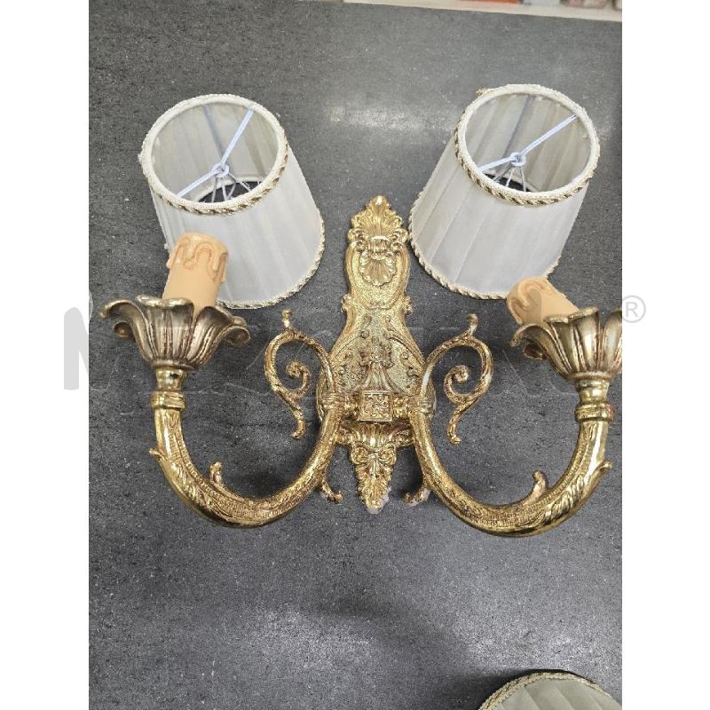 APPLIQUE DORATO 2 LUCI INCISIONI PARALUMI BIANCHI | Mercatino dell'Usato Acerra 1