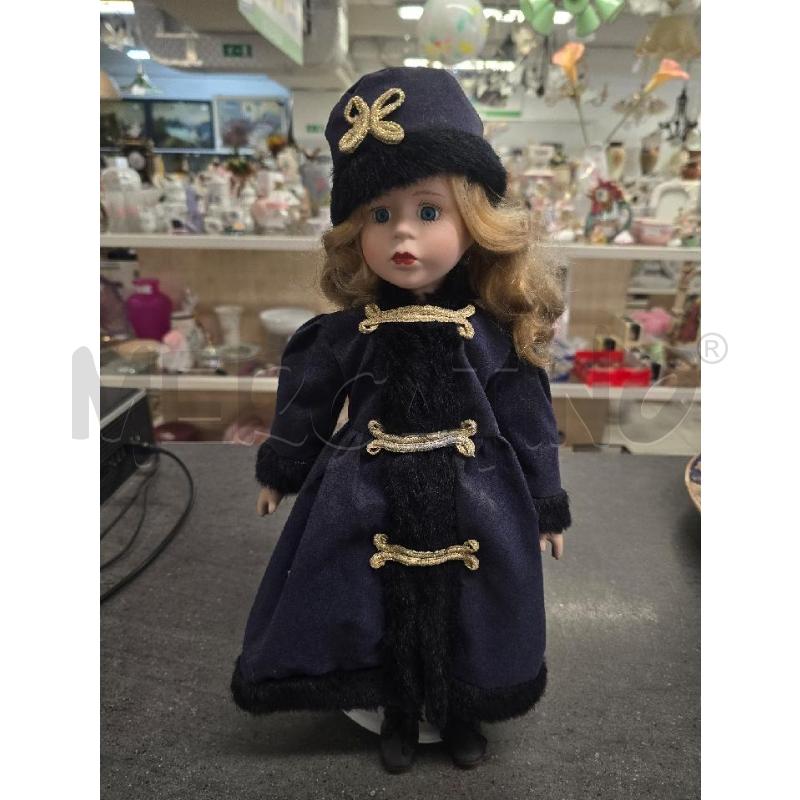 BAMBOLA VESTITO BLU CAPPELLO  | Mercatino dell'Usato Acerra 1