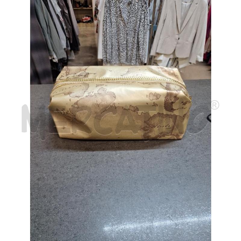 BEAUTY CASE DORATO 1CLASSE | Mercatino dell'Usato Acerra 3
