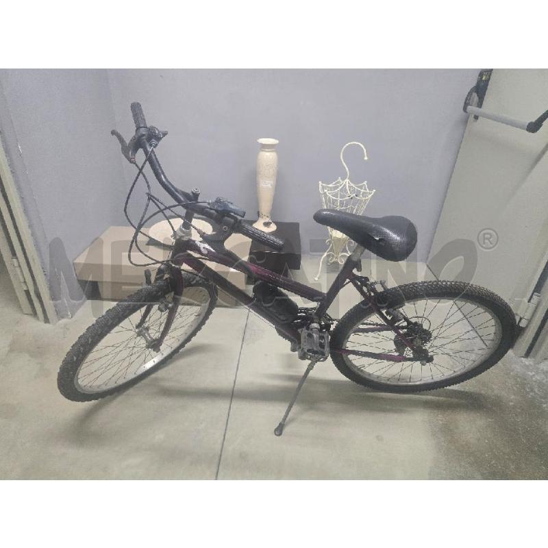 BICICLETTA DONNA VIOLA | Mercatino dell'Usato Acerra 1