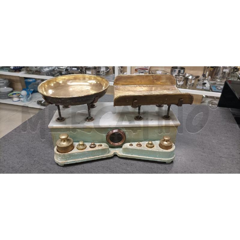 BILANCIA ANTICA VERDE PIANO MARMO BIANCO  | Mercatino dell'Usato Acerra 1