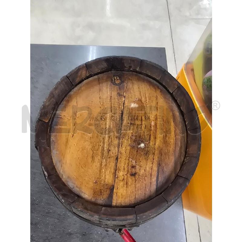 BOTTE IN LEGNO CHIARO SCURO | Mercatino dell'Usato Acerra 2