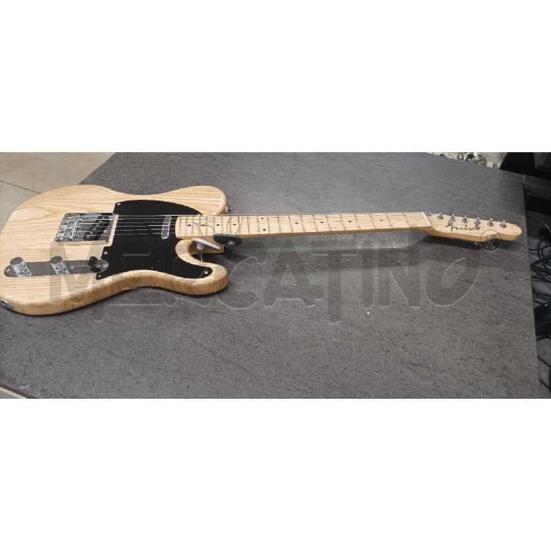 CHITARRA ELETTRICA LEGNO CHIARO | Mercatino dell'Usato Acerra 1