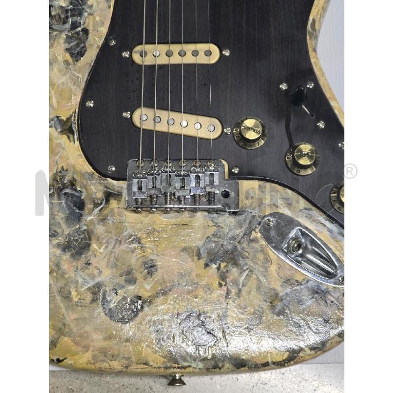 CHITARRA FENDER CASTOM+FODERA  | Mercatino dell'Usato Acerra 3