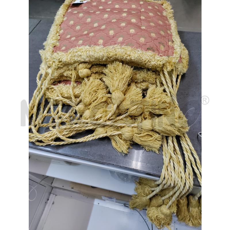 CUSCINI SAN LEUCIO ROSA GIALLO | Mercatino dell'Usato Acerra 2