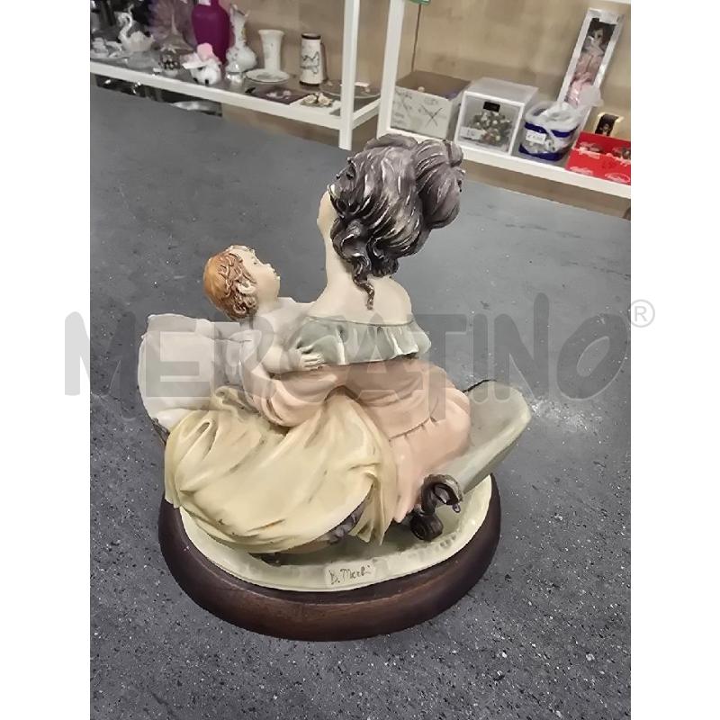 DONNA CON BAMBINO BASE LEGNO | Mercatino dell'Usato Acerra 2