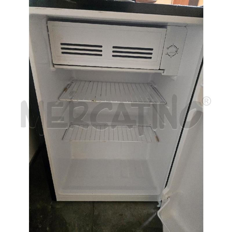 FRIGORIFERO PICCOLO NERO | Mercatino dell'Usato Acerra 2