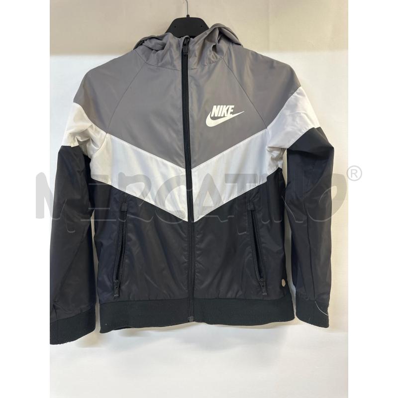 GIUBBINO RAGAZZO GRIGIO NERO NIKE 128-137CM | Mercatino dell'Usato Acerra 1