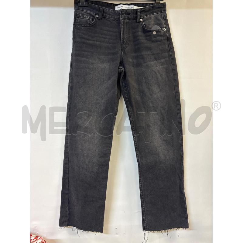 JEANS DONNA BERSHKA NERO | Mercatino dell'Usato Acerra 1