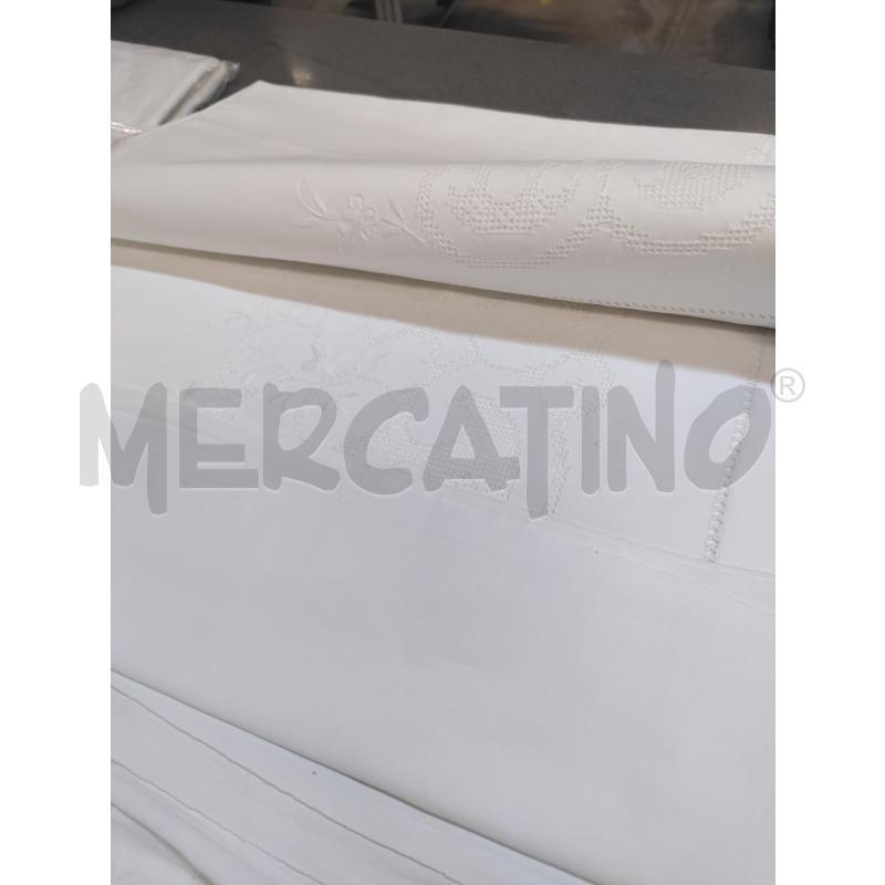 LENZUOLO MATRIMONIALE BIANCO RICAMATO DA RIVEDERE | Mercatino dell'Usato Acerra 3