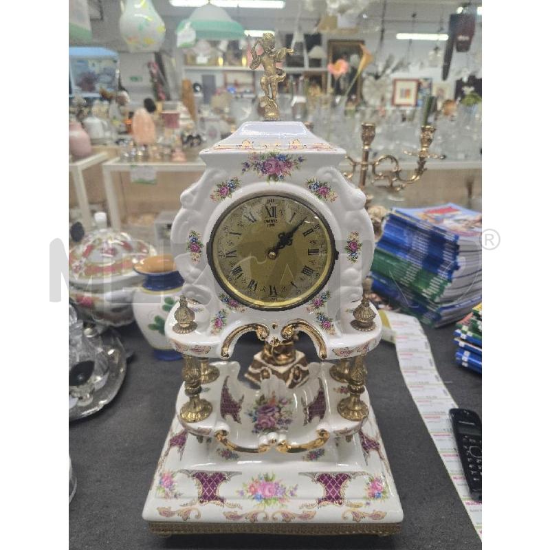 OROLOGIO BIANCO FIORI VIOLA DORATI | Mercatino dell'Usato Acerra 1