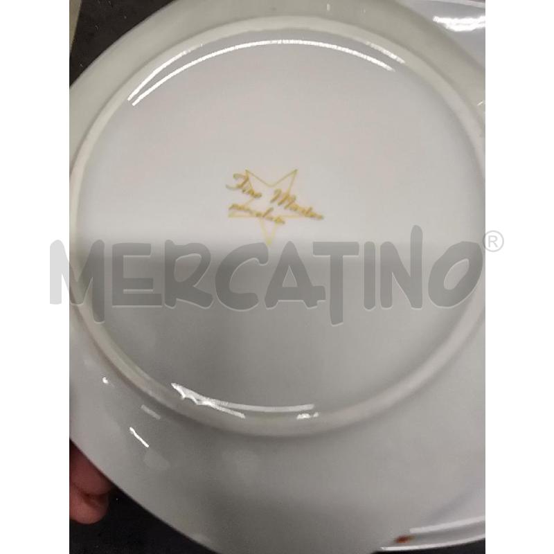 PIATTI PZ. 18 BIANCHI FUIORE ARANCIONE | Mercatino dell'Usato Acerra 2